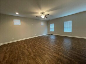 301 Omnia Ridge Way in Lawrenceville, GA - Building Photo - Building Photo