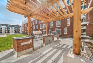 The North End in Milwaukee, WI - Foto de edificio - Building Photo