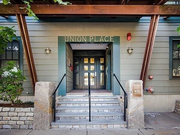 property at 432 Norfolk St