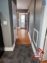 912 W Scott Ave in Knoxville, TN - Foto de edificio - Building Photo