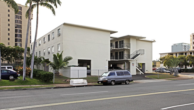 Lakeshore Court in Honolulu, HI - Building Photo - Building Photo