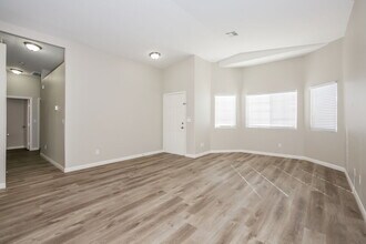 5238 Olive Dale Ct in North Las Vegas, NV - Building Photo - Building Photo