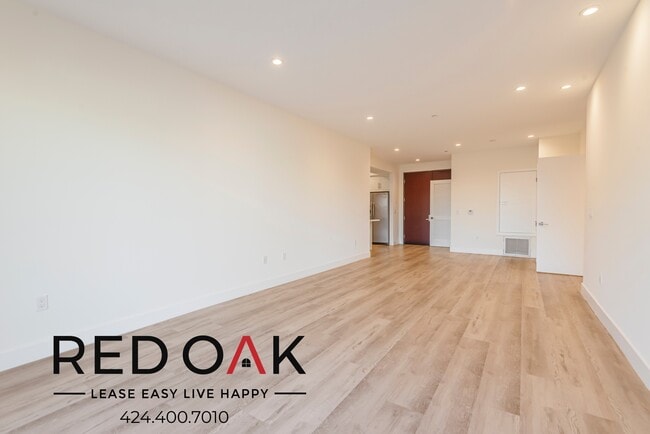 property at 1237 S Holt Ave