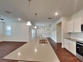 6326 Emerald Hls Wy in Wesley Chapel, FL - Foto de edificio - Building Photo