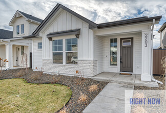 2203 E Hidcote St in Meridian, ID - Building Photo - Building Photo