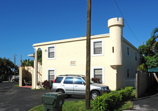 4411 NE 19th Ter in Oakland Park, FL - Foto de edificio - Building Photo