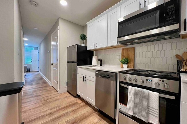property at 215 W 6th St