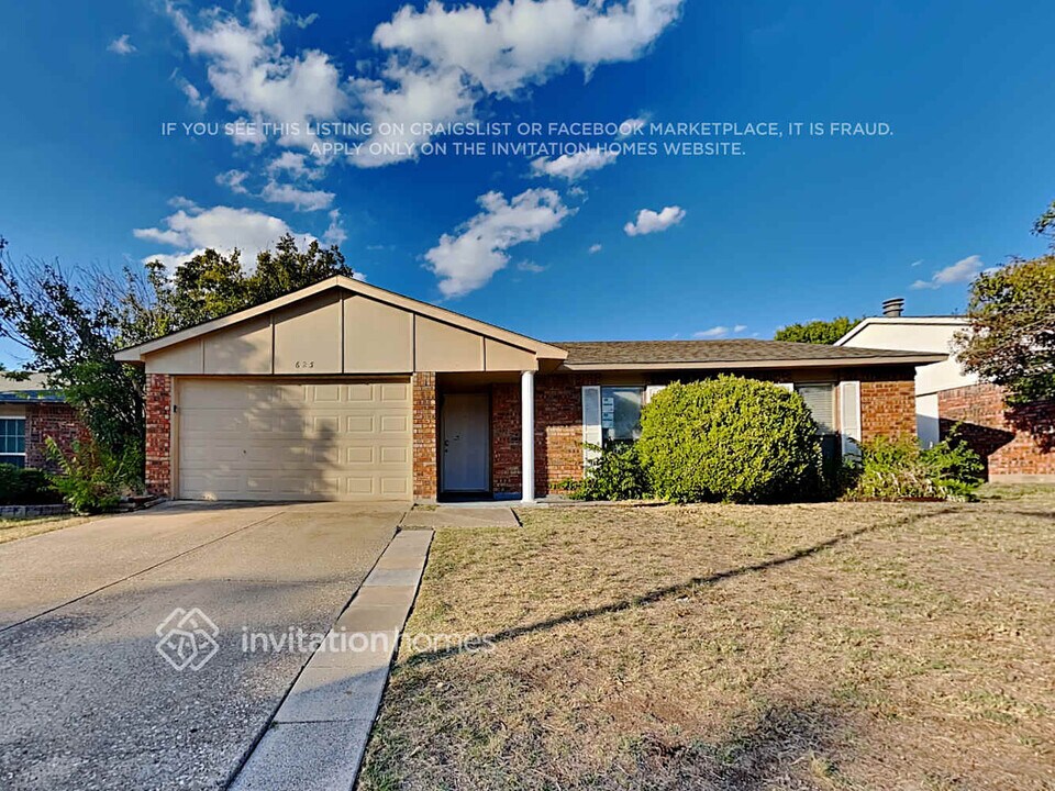 625 Valley View Dr in Allen, TX - Foto de edificio