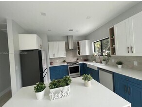 8880 SW 126th Terrace in Miami, FL - Building Photo - Building Photo