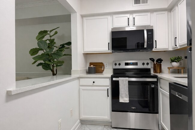 3721 Military Rd NW, Unit B in Washington, DC - Building Photo - Building Photo