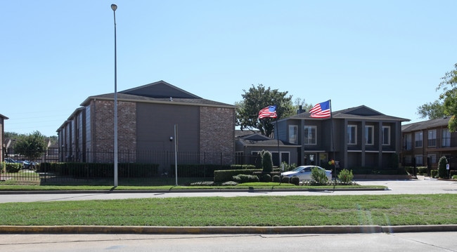 Somerset in Houston, TX - Building Photo - Building Photo