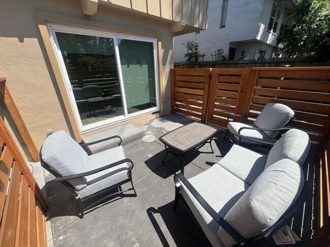 630 Hollenbeck Ave in Sunnyvale, CA - Building Photo - Building Photo