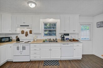 1201 Chevis St in Columbia, SC - Building Photo - Building Photo