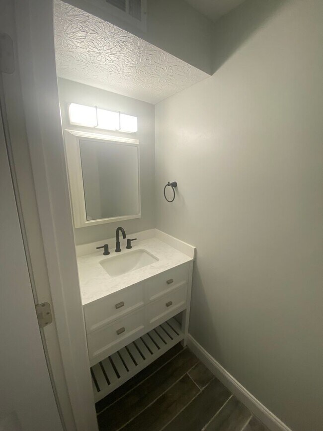 3232 Summerhill Ln in Columbus, OH - Building Photo - Building Photo