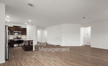 460 Jack Ryan in Kyle, TX - Building Photo - Building Photo