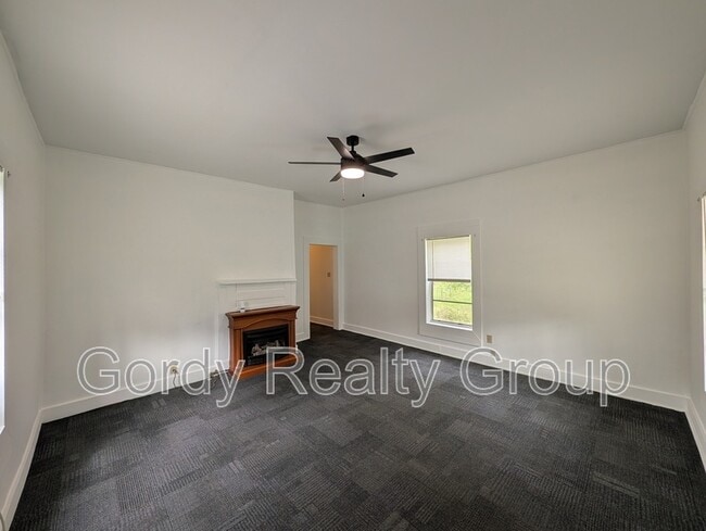 2955 N Caledonia St in Marianna, FL - Building Photo - Building Photo