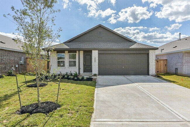 710 Zuppino Ln in Huffman, TX - Building Photo - Building Photo