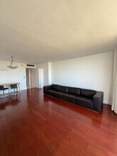 780 NE 69th St, Unit 2506 in El Portal, FL - Foto de edificio - Building Photo