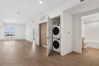 The Read in Los Angeles, CA - Building Photo - Building Photo