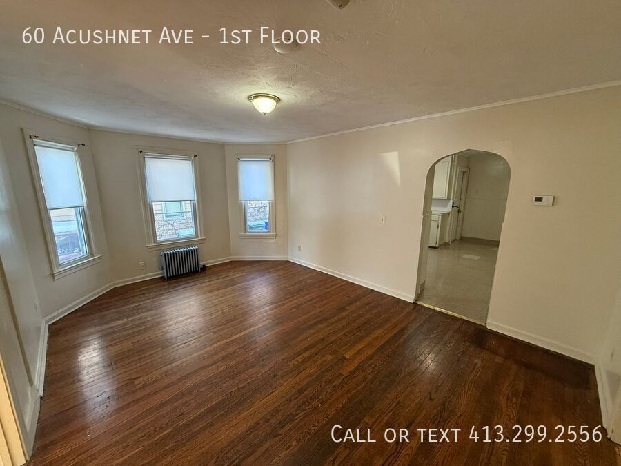 60 Acushnet Ave in Springfield, MA - Building Photo