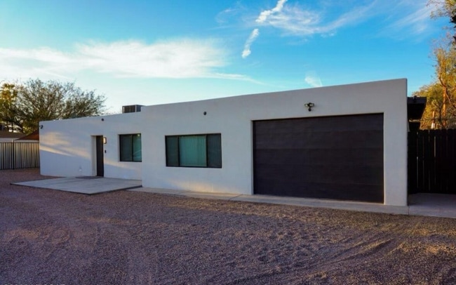 property at 2525 E Glenn St