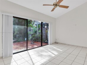 11766 SW 92nd Terrace in Miami, FL - Building Photo - Building Photo