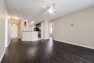 703 Lake Douglas Dr in Groveland, FL - Building Photo - Building Photo