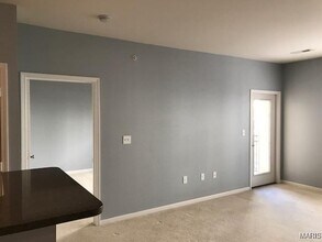 1251 Strassner Dr in Brentwood, MO - Building Photo - Building Photo