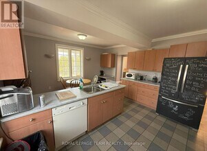982 Rideau Rd in Ottawa, ON - Building Photo - Building Photo