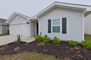 373 Monarch Ln in Pensacola, FL - Building Photo