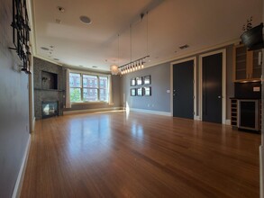 354 Dorchester St, Unit 3 in Boston, MA - Building Photo - Building Photo