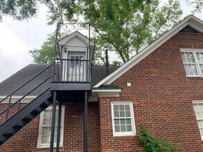 528 Savannah Hwy in Charleston, SC - Building Photo - Building Photo