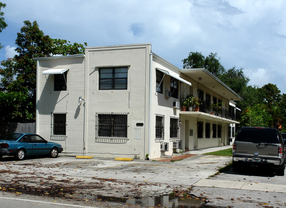 2360 SW 3rd Ave in Miami, FL - Building Photo