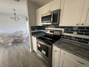 6271 Coniston St in Port Charlotte, FL - Building Photo - Building Photo