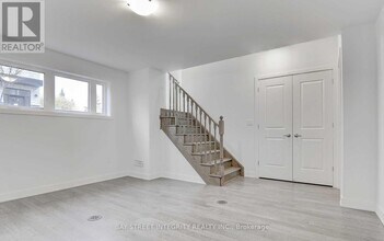 11 Howick Ln in Richmond Hill, ON - Building Photo - Building Photo