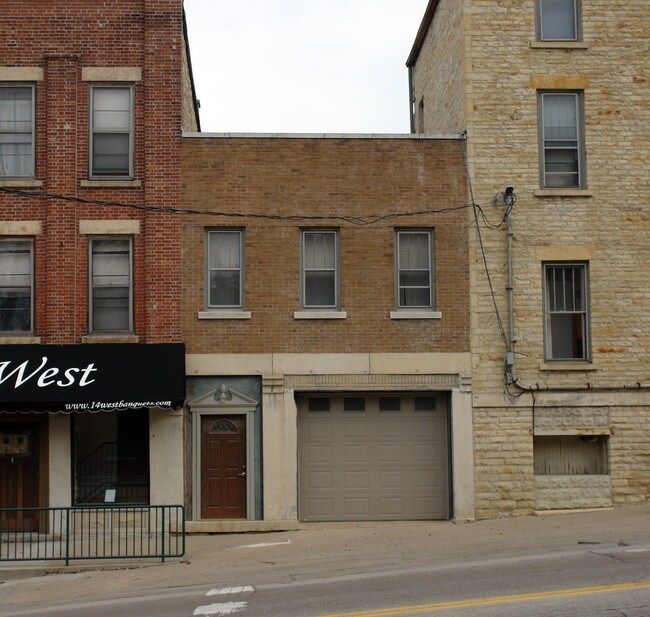 12 W 9th St in Lockport, IL - Foto de edificio - Building Photo