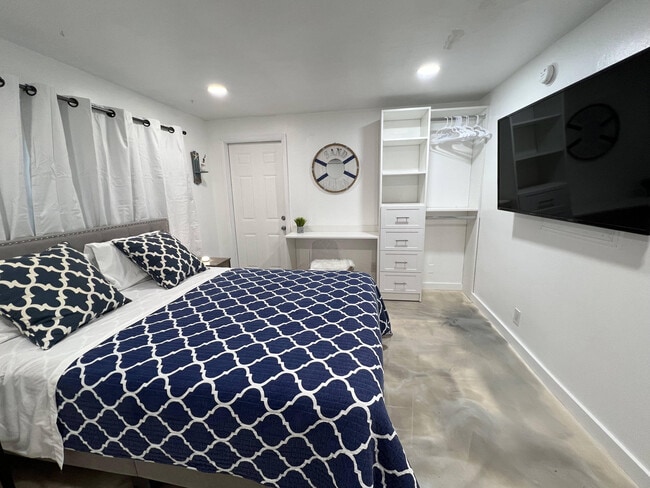 2648 NE 15th Terrace in Pompano Beach, FL - Building Photo - Building Photo