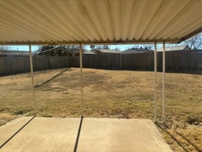 2206 NW Austin Dr in Lawton, OK - Building Photo - Building Photo