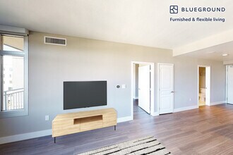 2400 W El Camino Real in Mountain View, CA - Building Photo - Building Photo