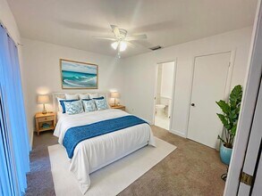 4758 Sunny Palm Cir, Unit a in West Palm Beach, FL - Foto de edificio - Building Photo
