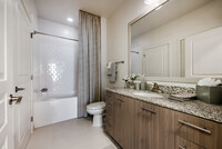 Avalon Arundel Crossing in Linthicum Heights, MD - Building Photo - Building Photo