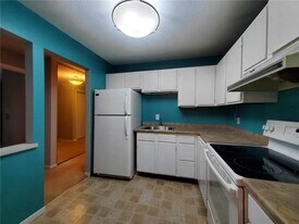 3420 Golfview Dr in Eagan, MN - Building Photo