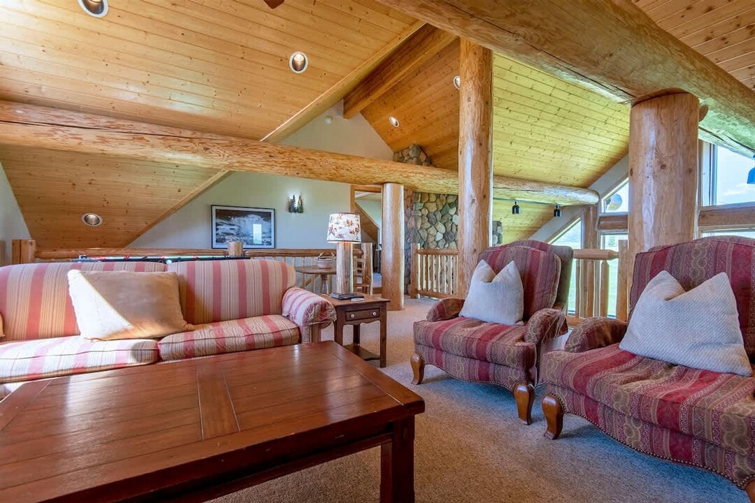 3806 N 1500 E in Driggs, ID - Building Photo