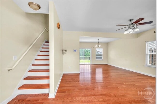 256 Savannah Ln in Richmond Hill, GA - Foto de edificio - Building Photo