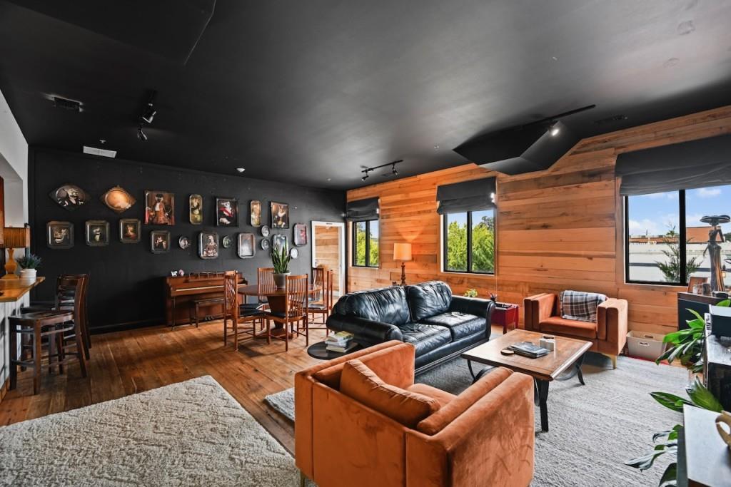 573 N Central Ave in Atlanta, GA - Building Photo