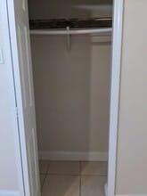 1241 NE 212th Terrace in Miami, FL - Building Photo - Building Photo