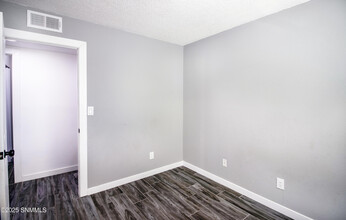 1306 Wyoming Ave in Las Cruces, NM - Building Photo - Building Photo
