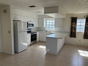 6642 Timbercove Ln in New Port Richey, FL - Building Photo - Building Photo