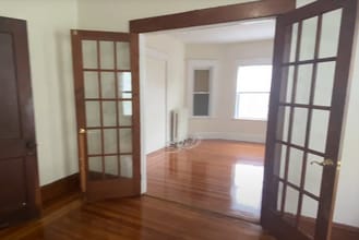 124 Hillside Rd, Unit 2 in Watertown, MA - Building Photo - Building Photo