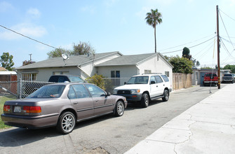 1984 Wallace Ave in Costa Mesa, CA - Building Photo - Building Photo